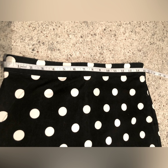 Polka Dot Mini-skirt - Picture 3 of 4